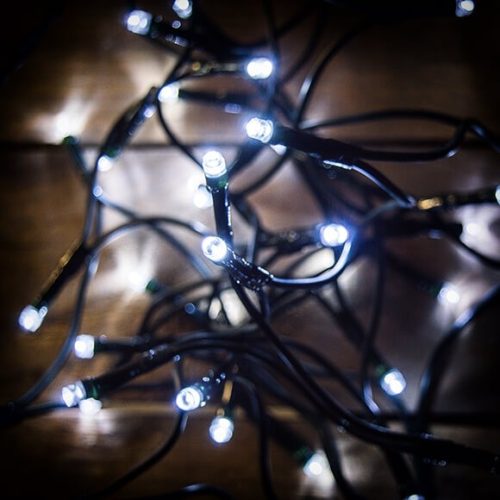 LED hideg fehér fényfüzér karácsonyfára 80