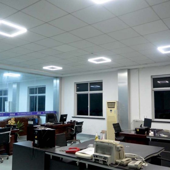Álmennyezeti LED-es lámpatest
