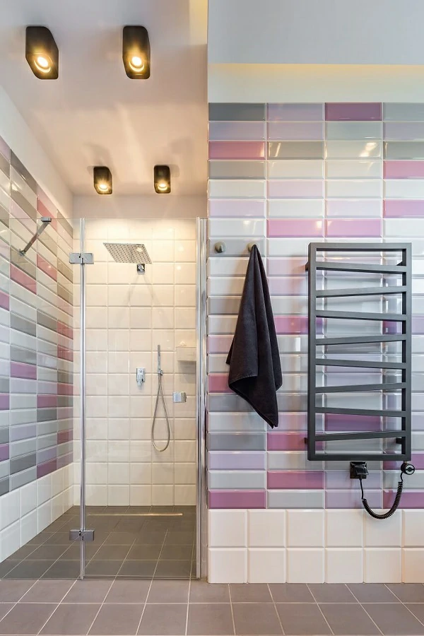 Miért jó ötlet a zuhanykabin világítás?