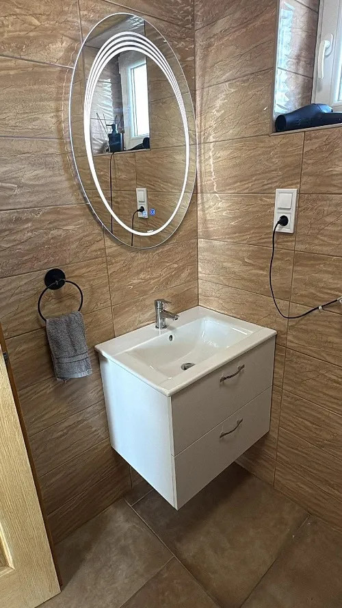 Ria 60 tükör led világítással
