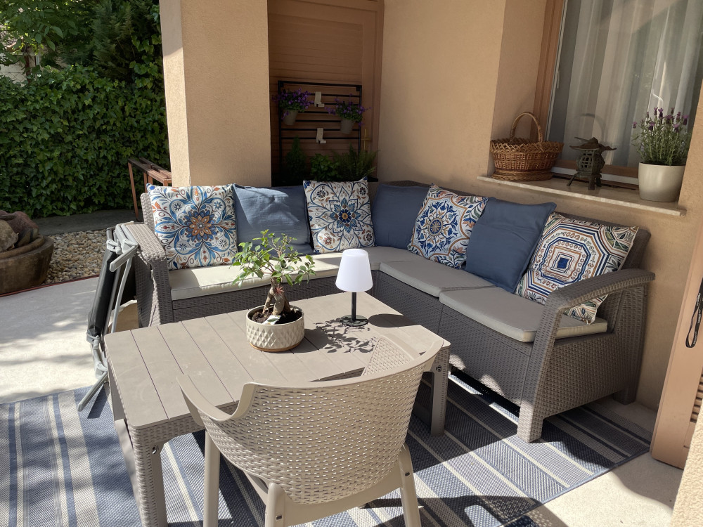 Corfu relax small sarokgarnitúra lyon asztallal
