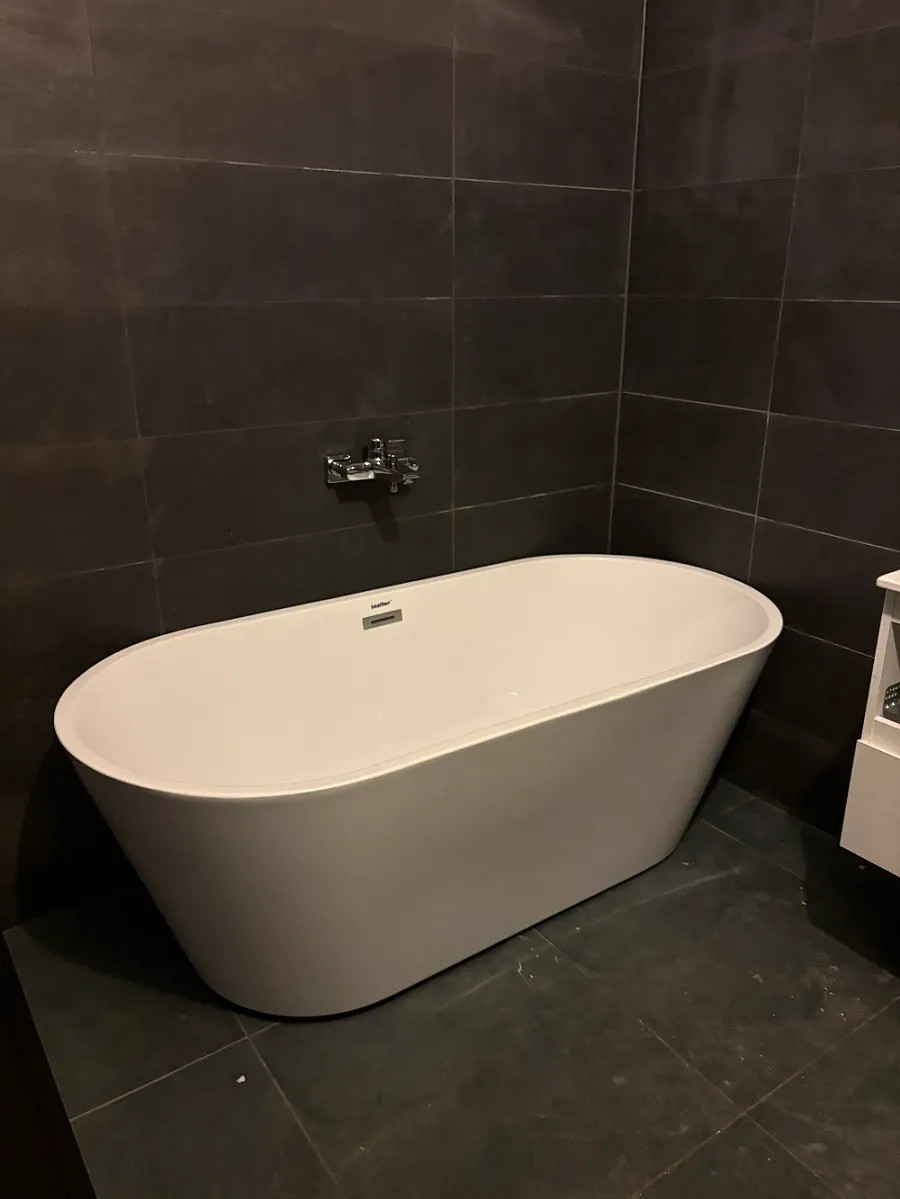 Noa szabadon álló fürdőkád
