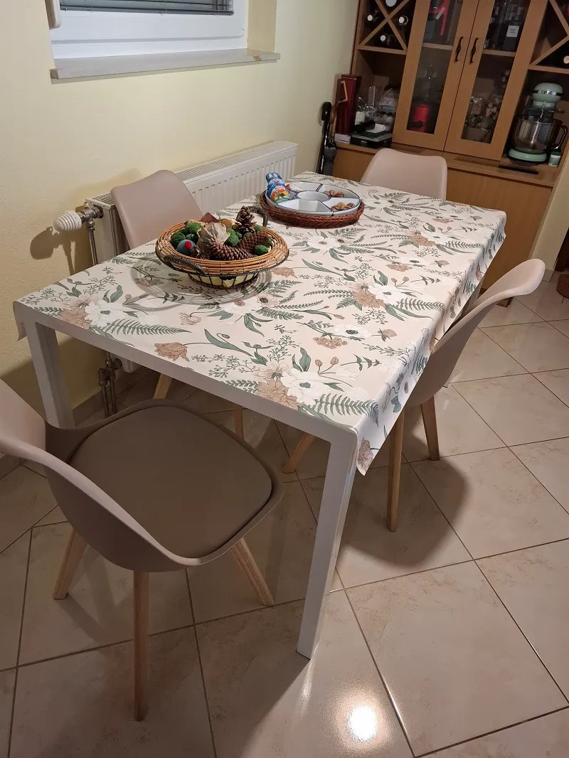 Silla étkezőszék fehér színben
