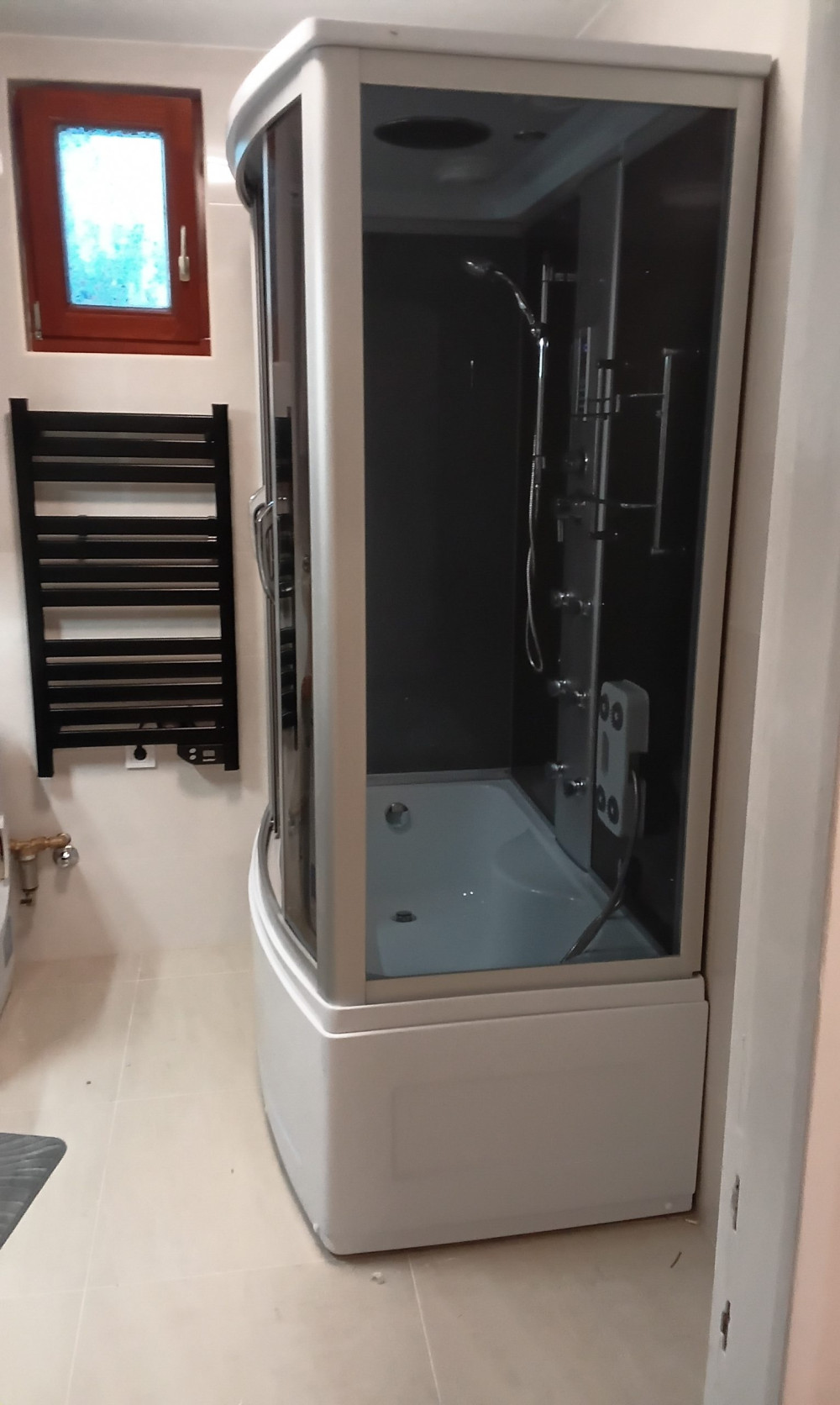   Emilia 85x150 cm hidromasszázs kádkabin elektronikával Black
