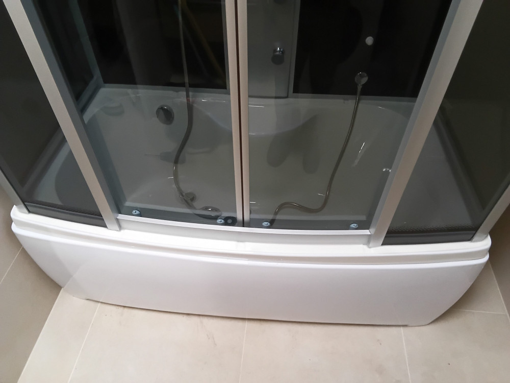   Emilia 85x150 cm hidromasszázs kádkabin elektronikával Black
