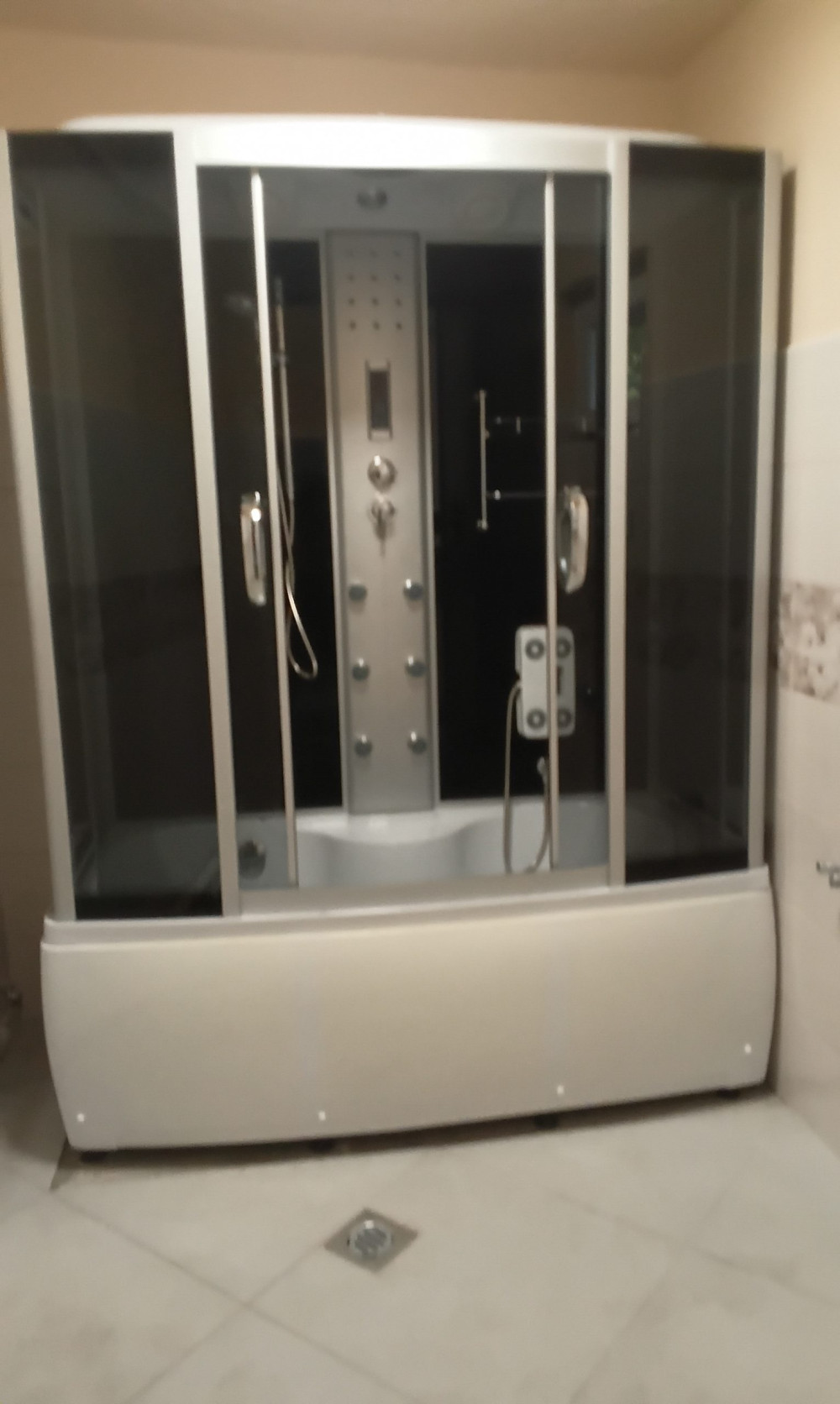   Emilia 85x150 cm hidromasszázs kádkabin elektronikával Black
