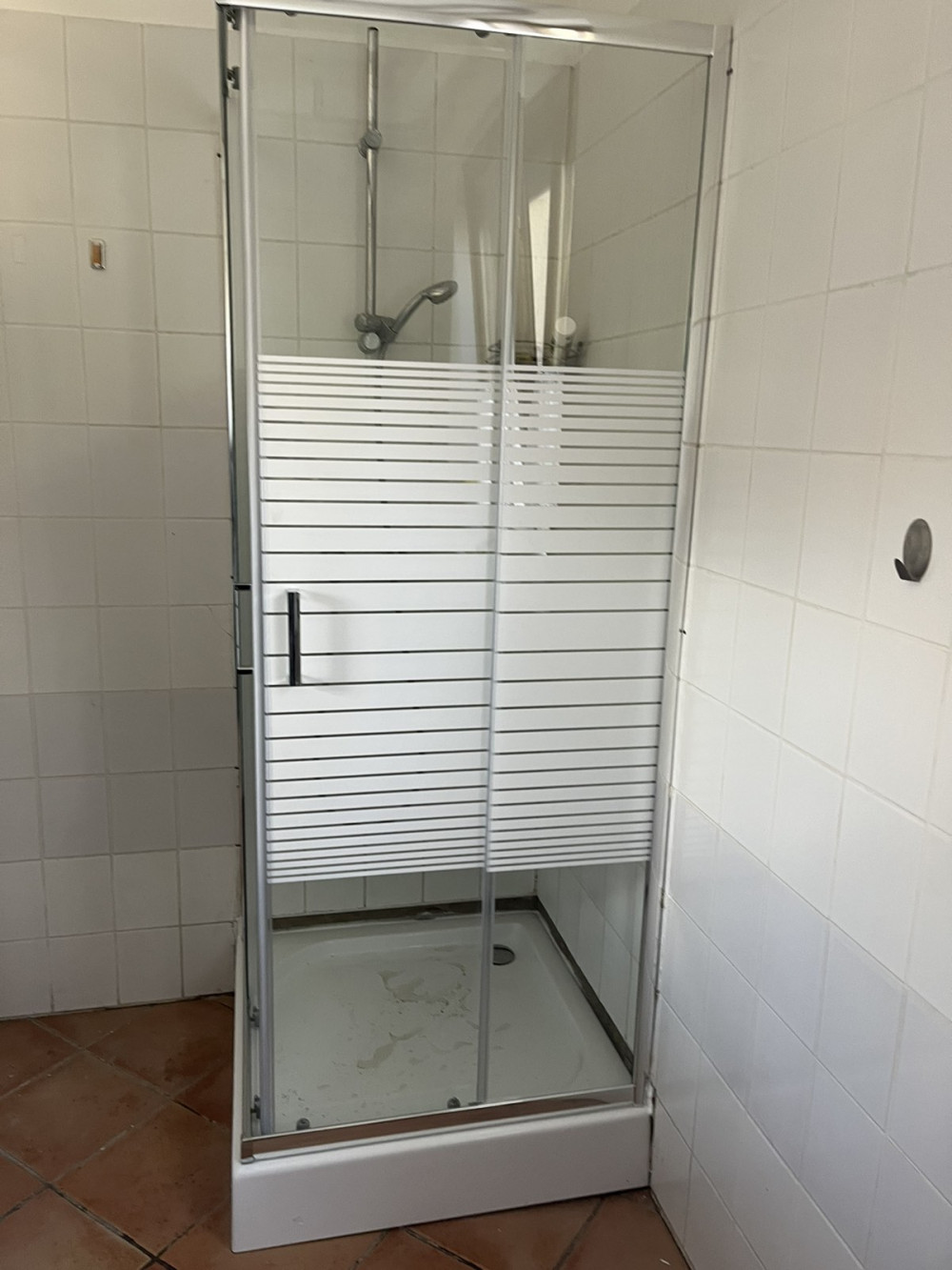 Madera 80x80 cm szögletes zuhanykabin tálca nélkül
