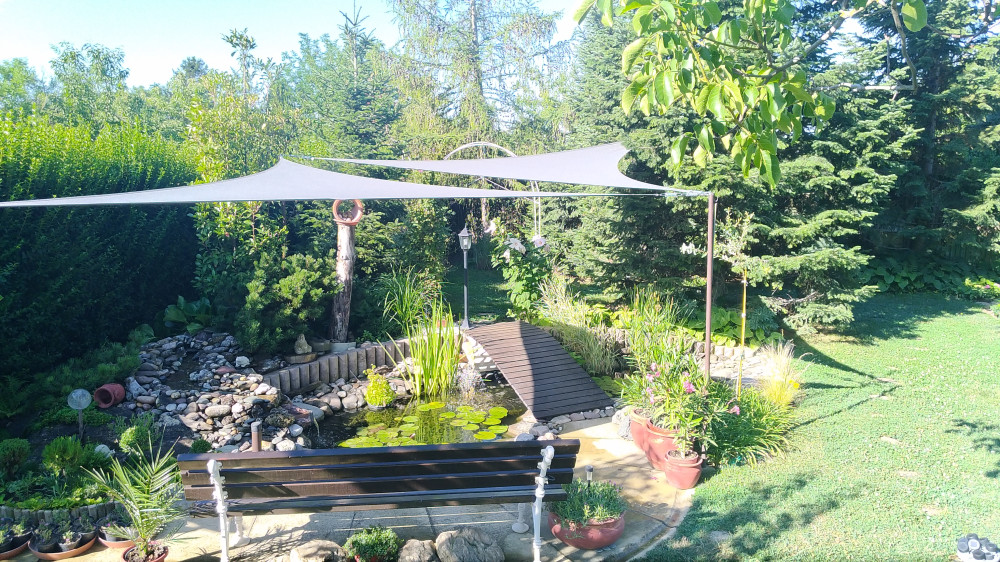 Rana napvitorla háromszög alakú 4x4x4 m piros
