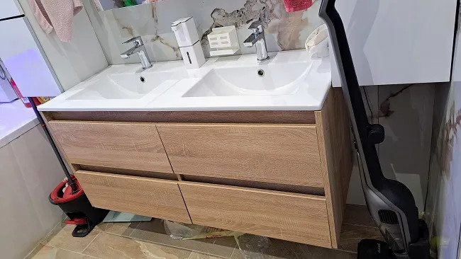 Porto 120 alsó szekrény mosdóval
