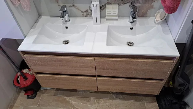 Porto 120 alsó szekrény mosdóval
