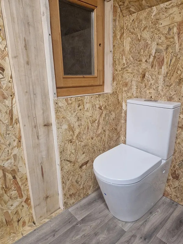   Paulo rimless WC kombi alsó/hátsó kifolyással soft close ülőkével
