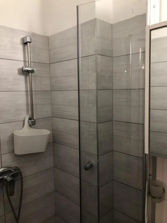 Saloon 80x195 cm kétszárnyú zuhanyajtó
