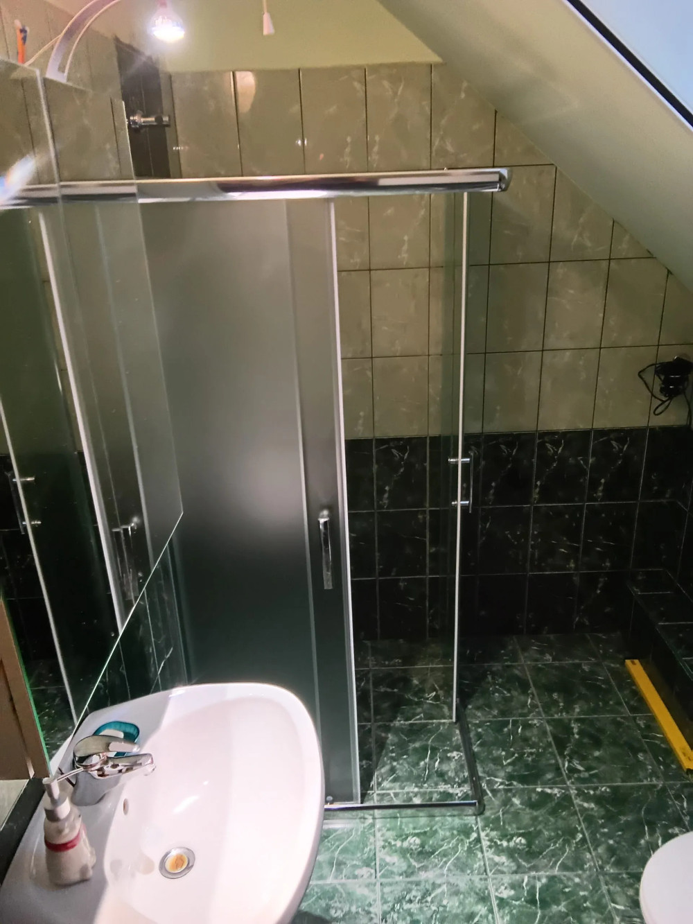   Spirit Matt 90x90 cm szögletes zuhanykabin, zuhanytálca nélkül
