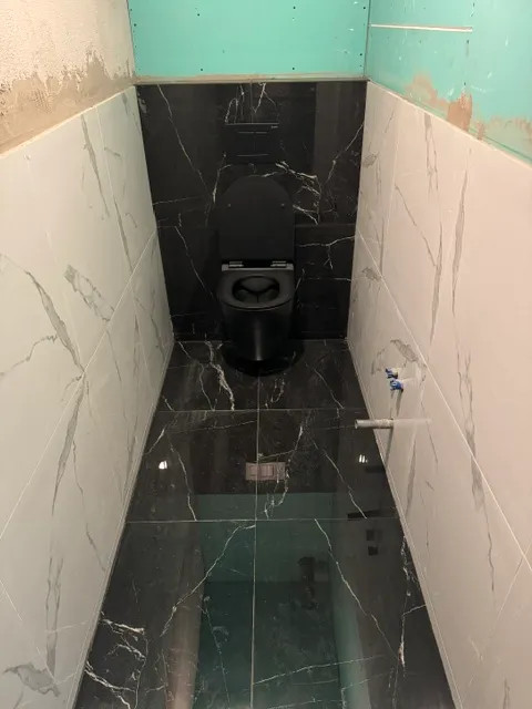 Ride fali, rimless WC soft close ülőkével

