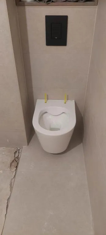 Ride fali, rimless WC soft close ülőkével
