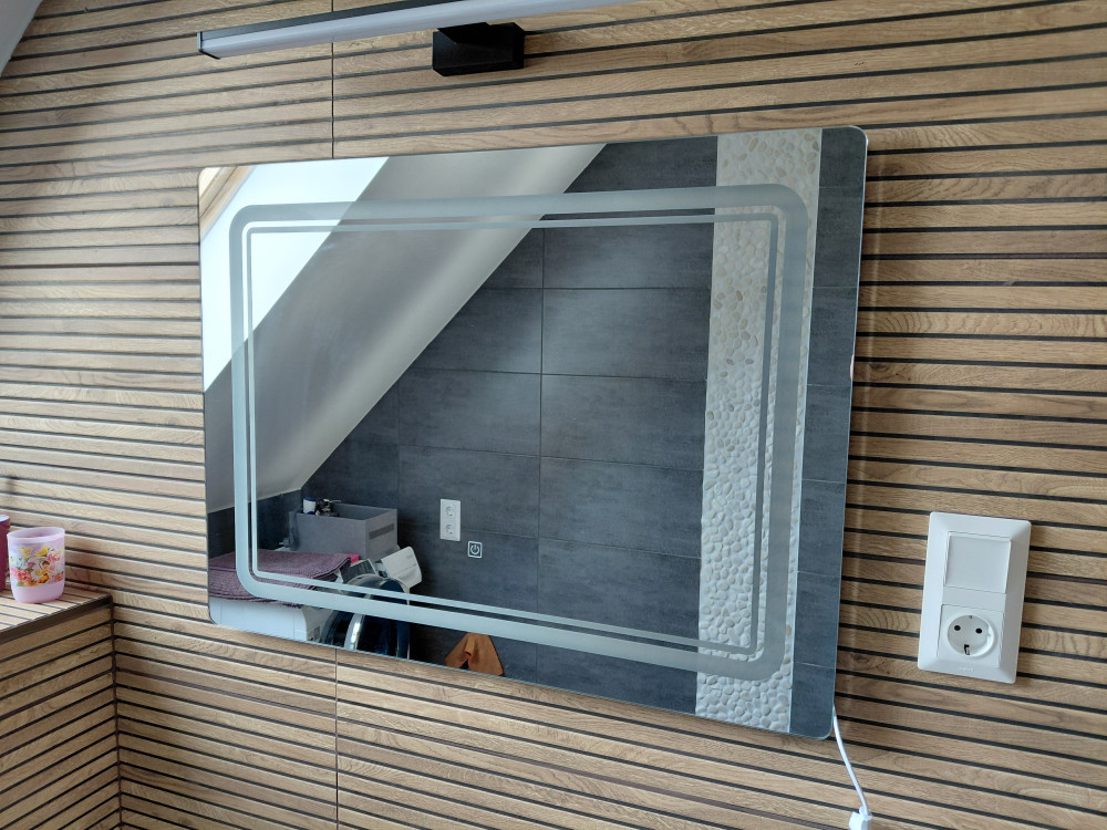 Vid tükör led világítással
