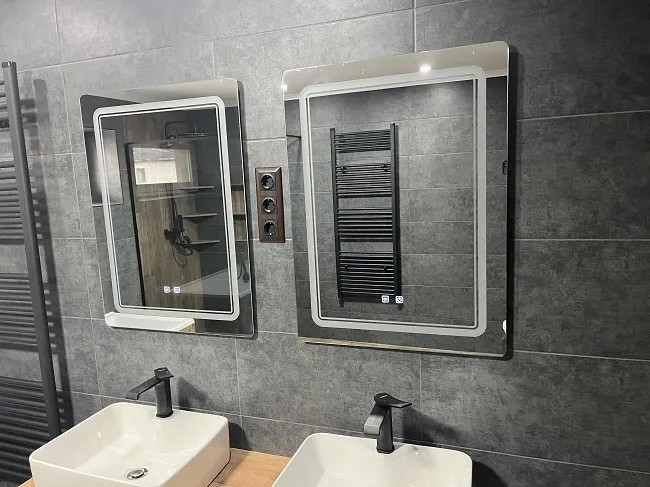 Vid tükör led világítással
