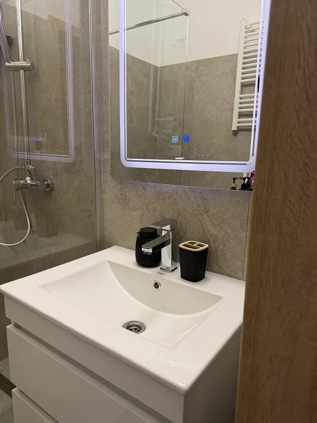 Vid tükör led világítással
