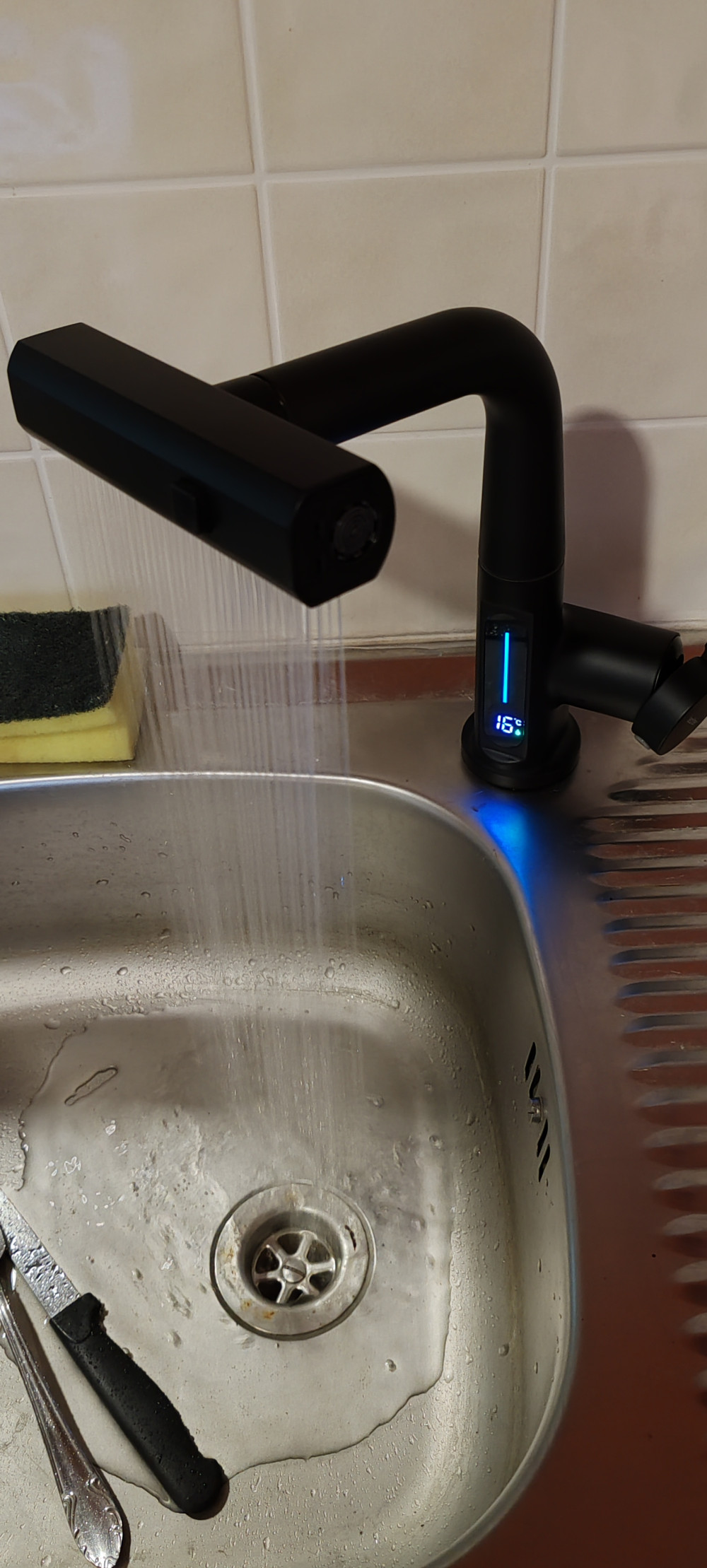   Mara mosogató csaptelep multifunkciós fejjel digitális kijelzővel
