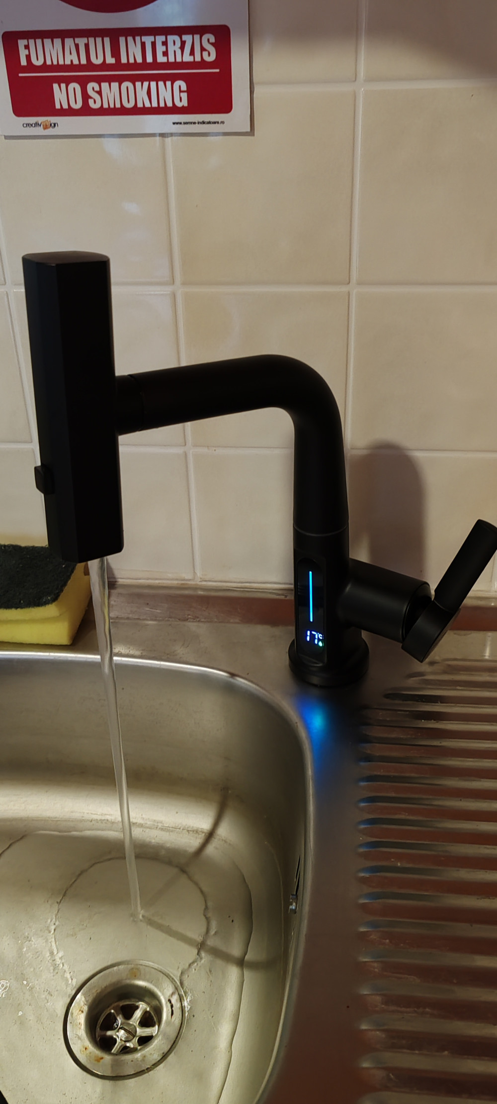   Mara mosogató csaptelep multifunkciós fejjel digitális kijelzővel
